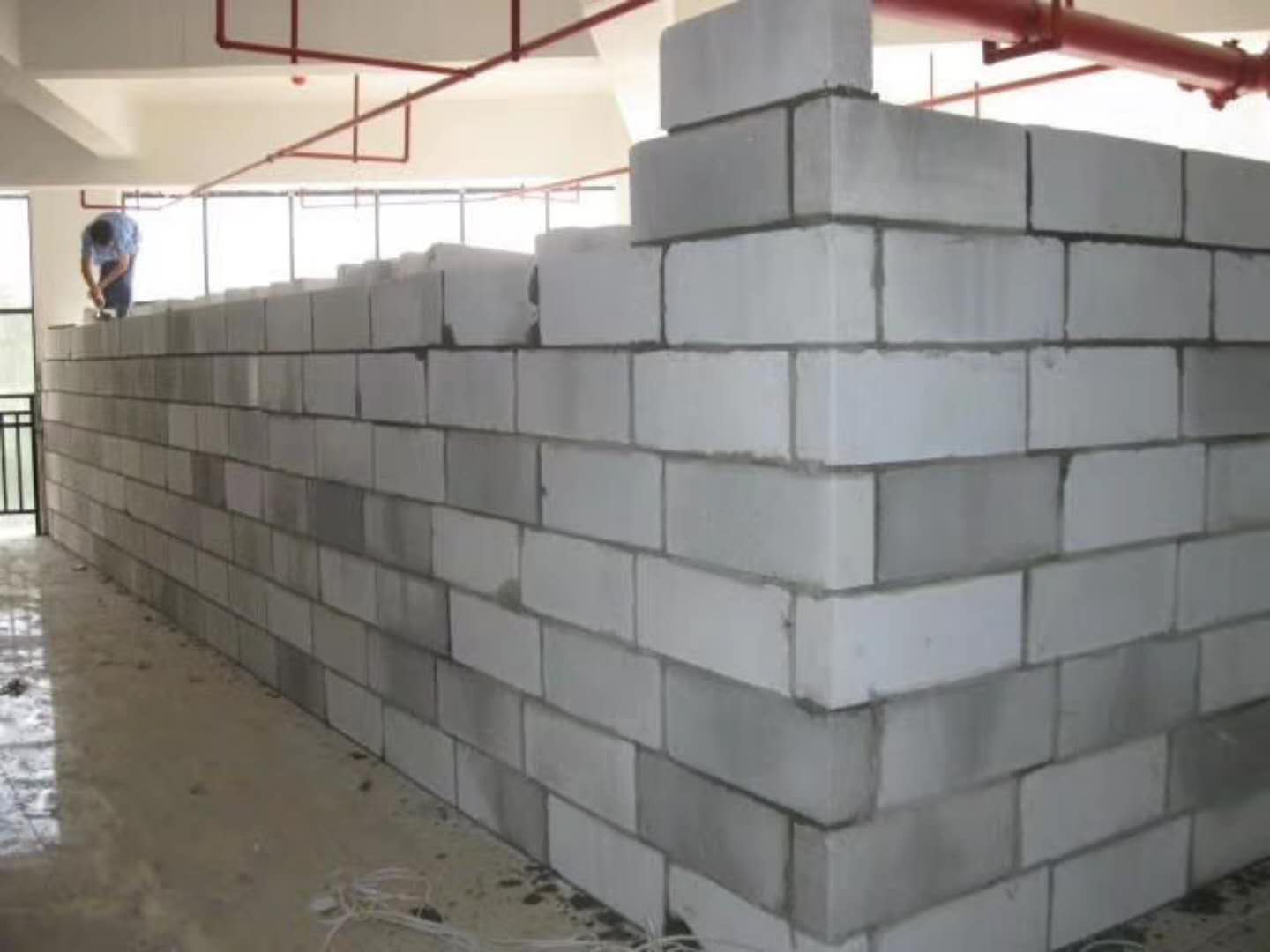 凌海蒸压加气混凝土砌块承重墙静力和抗震性能的研究